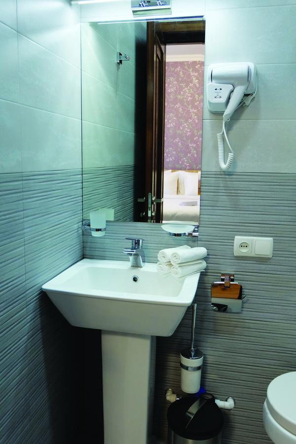 Hotel Atlantis Near Airport Tbilisi Esterno foto