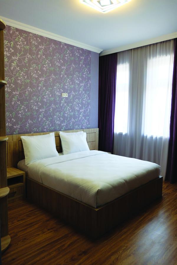 Hotel Atlantis Near Airport Tbilisi Esterno foto
